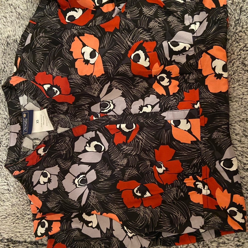 Multi-color scrub top